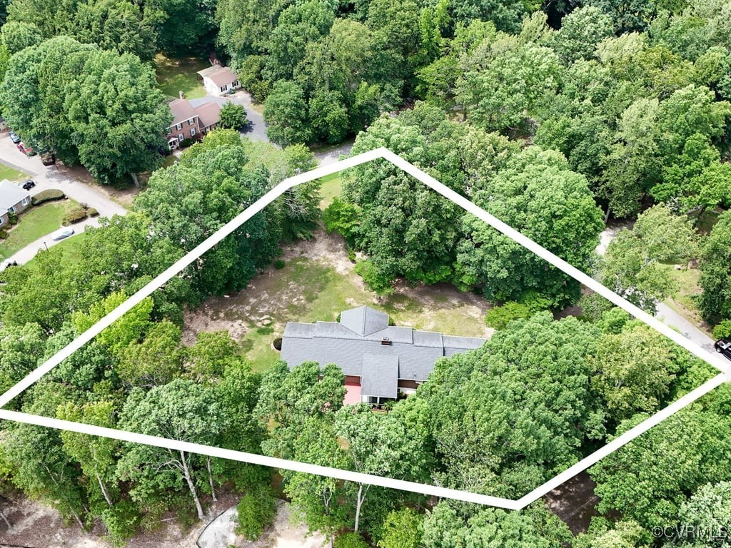 1735 Old Powhatan Est