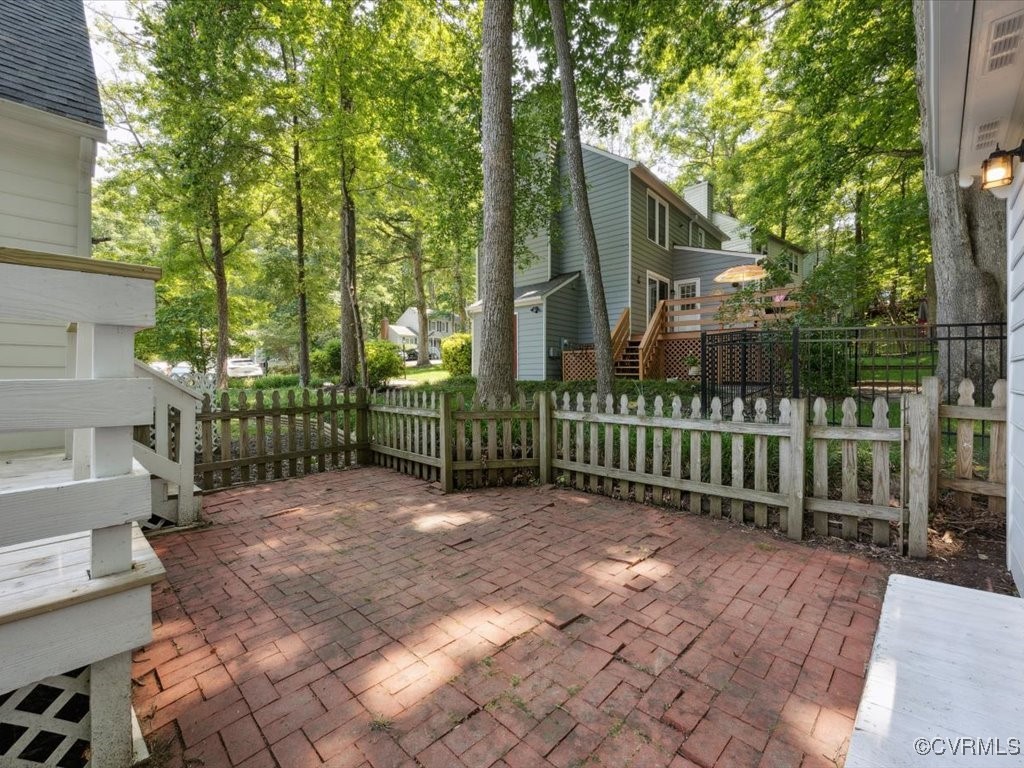 2004 Deer Meadow Ct