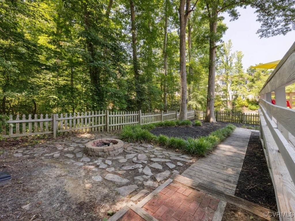 2004 Deer Meadow Ct