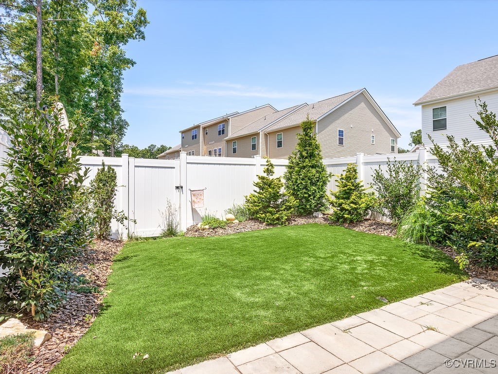 3216 Gannet Ln