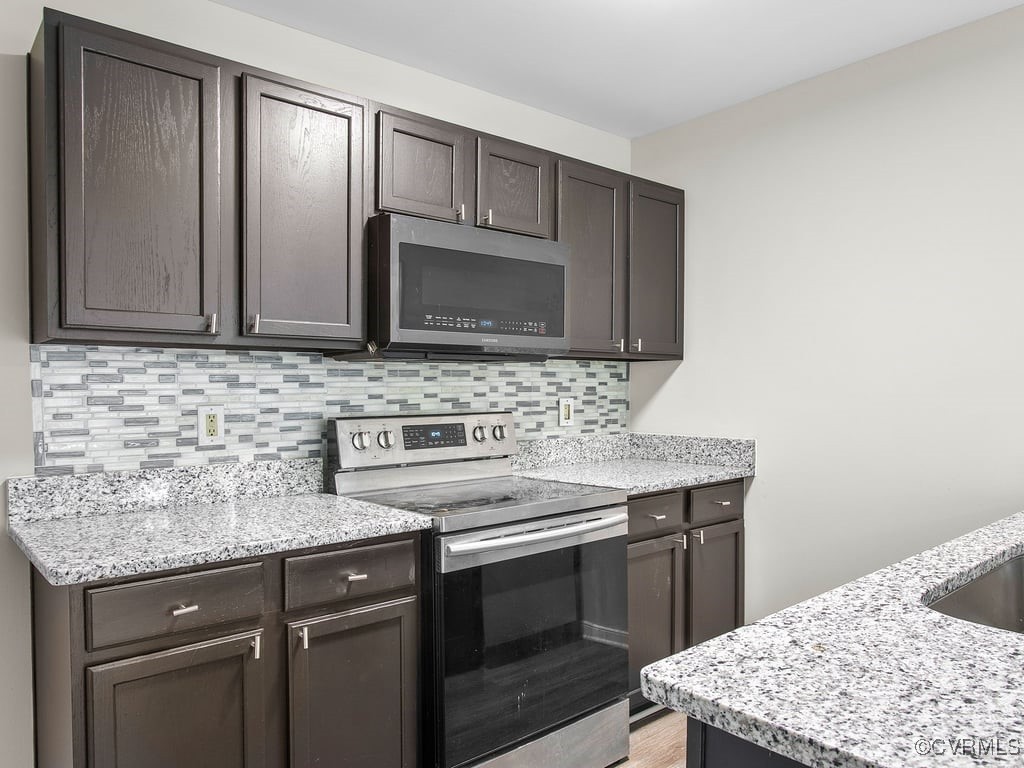 6184 Midnight Dr