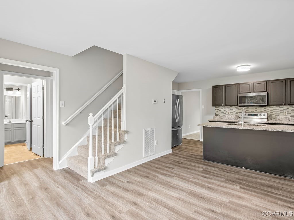 6184 Midnight Dr