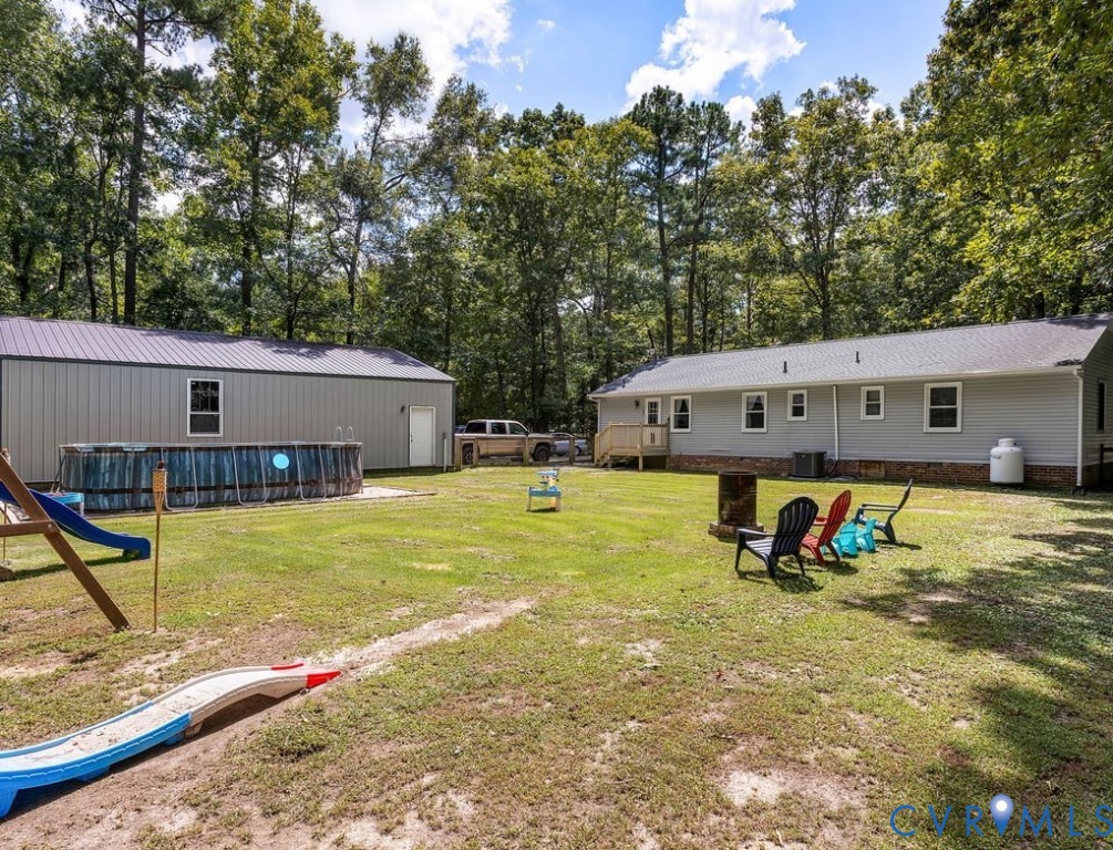 9407 Sherry Ln