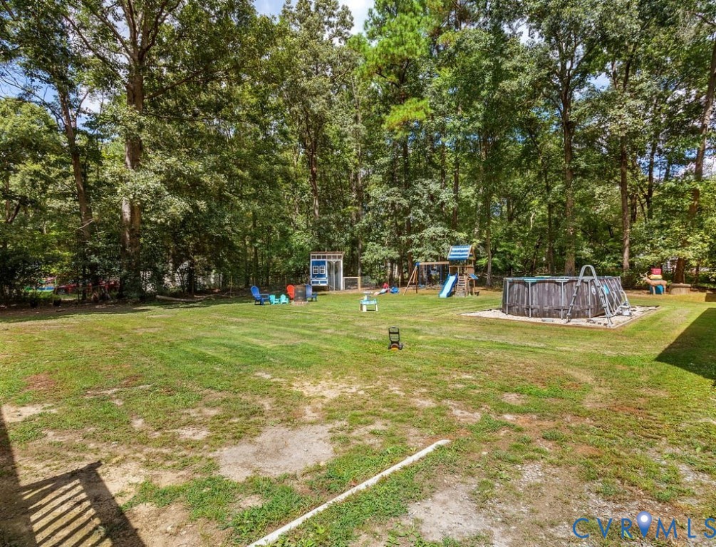 9407 Sherry Ln