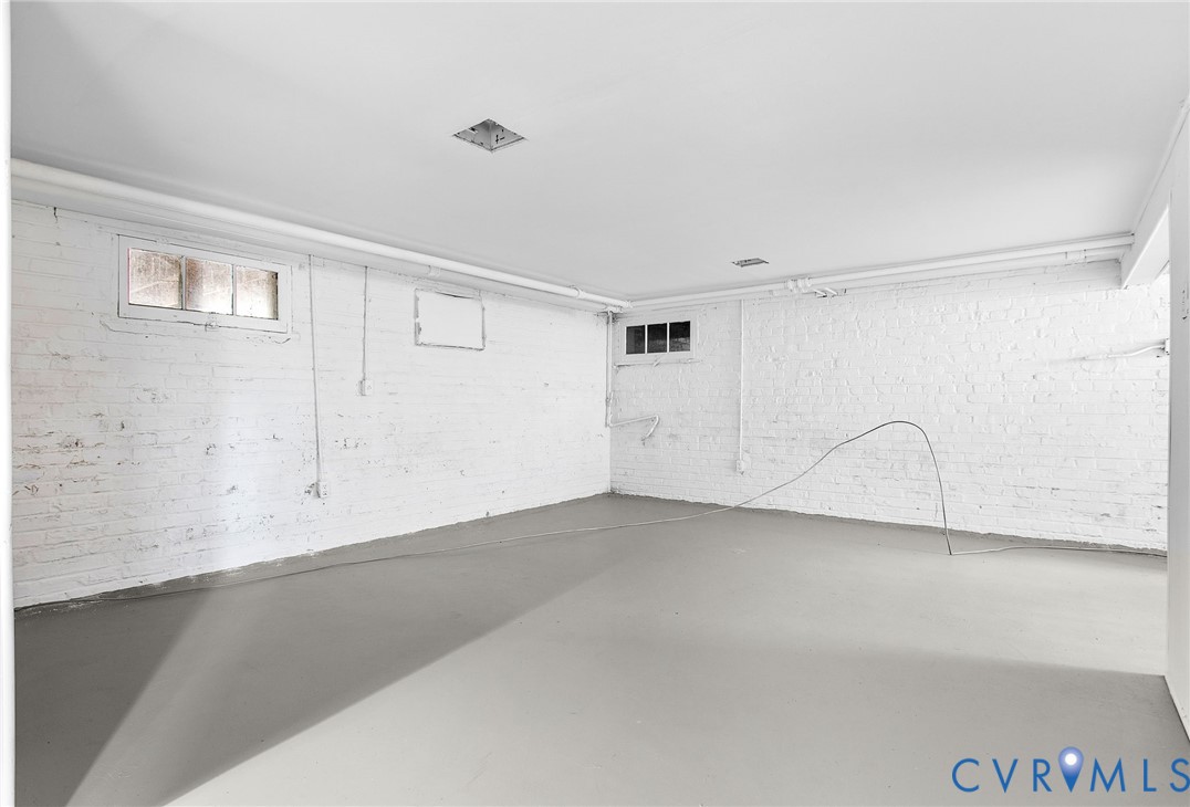 2407 Dumbarton Rd