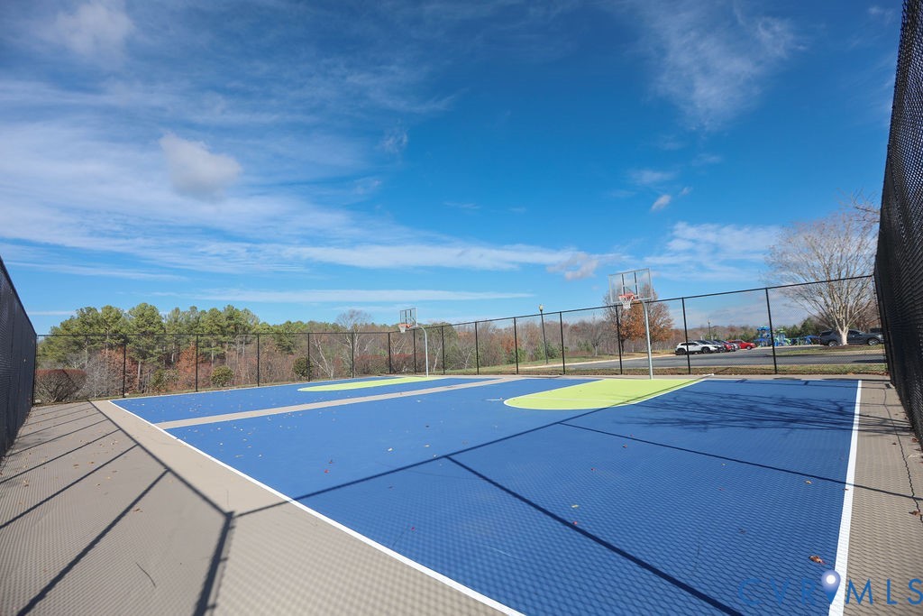 5217 Joshua Tree Cir