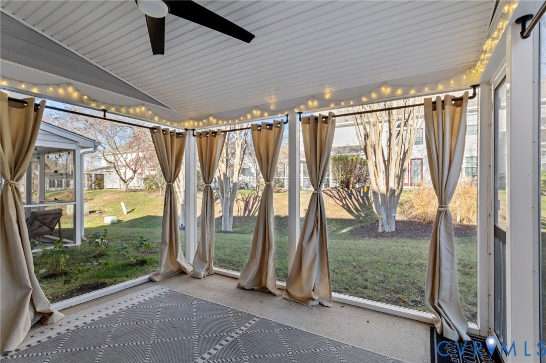 6106 Lookout Point Cir