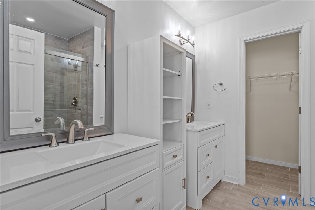 6106 Lookout Point Cir