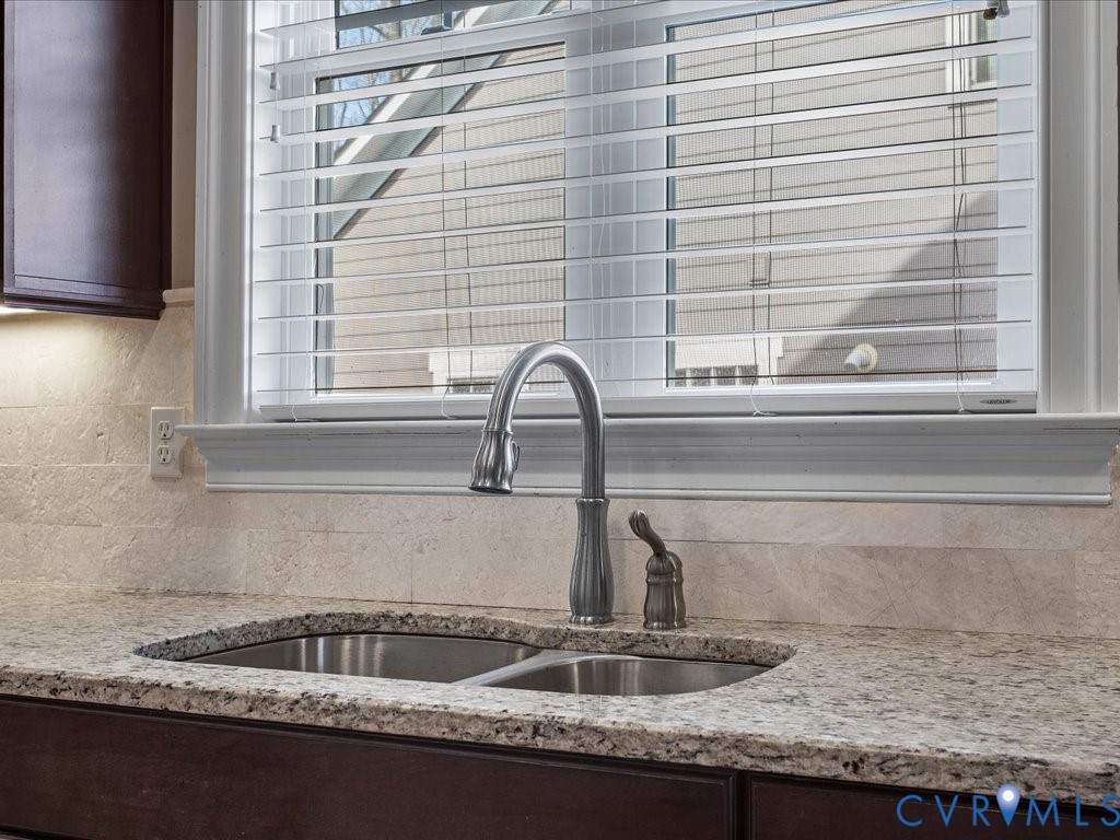 9551 Creek Summit Cir