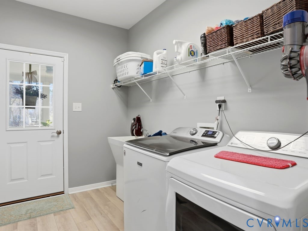 4513 Lake Summer Mews