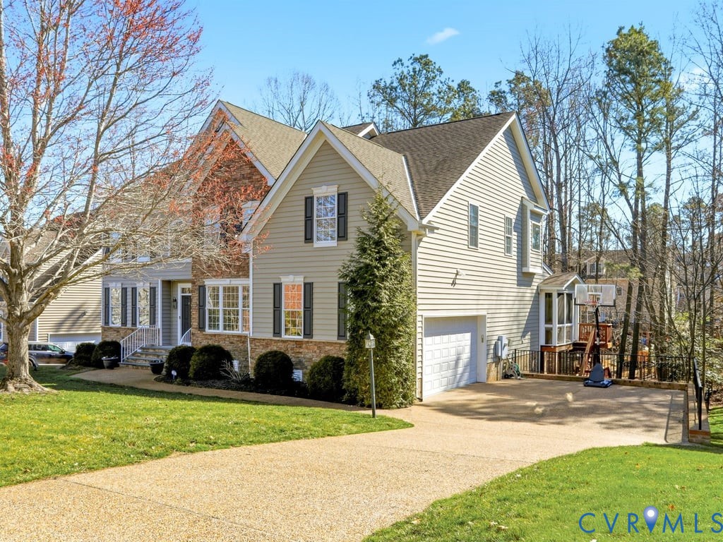 4513 Lake Summer Mews