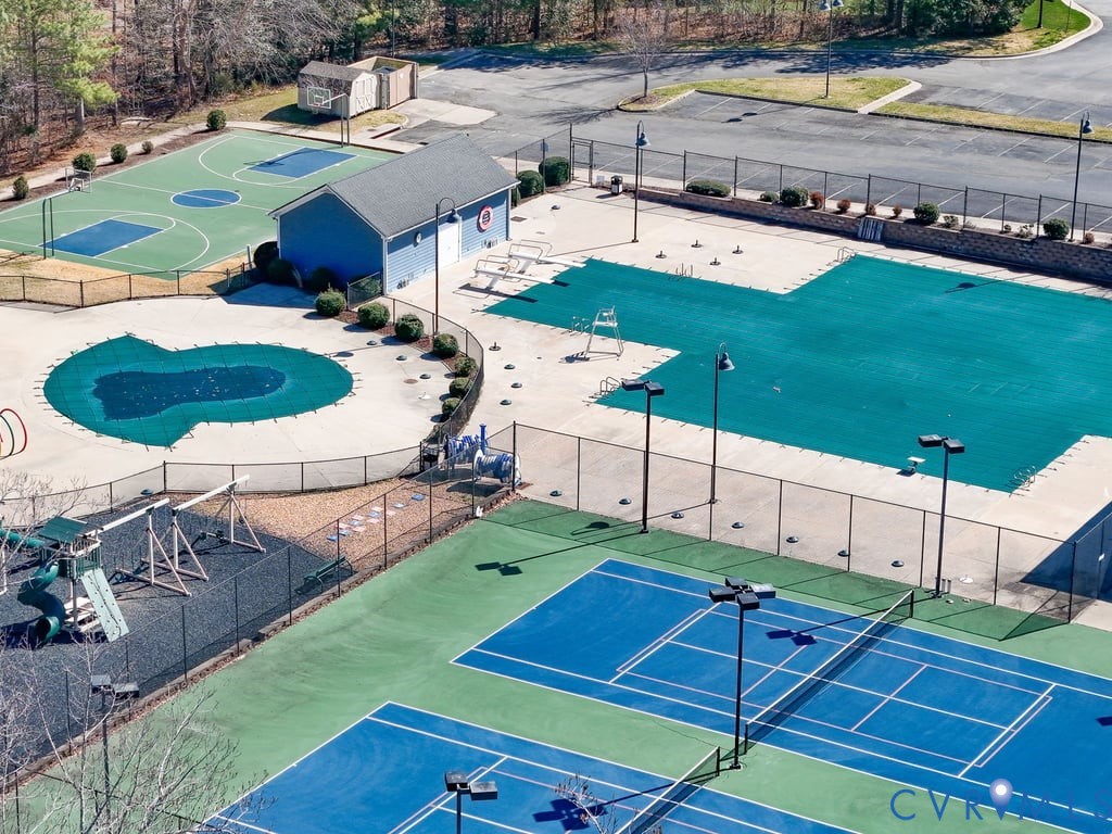 4513 Lake Summer Mews