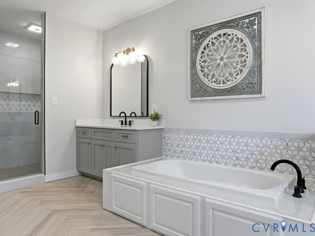 4513 Lake Summer Mews