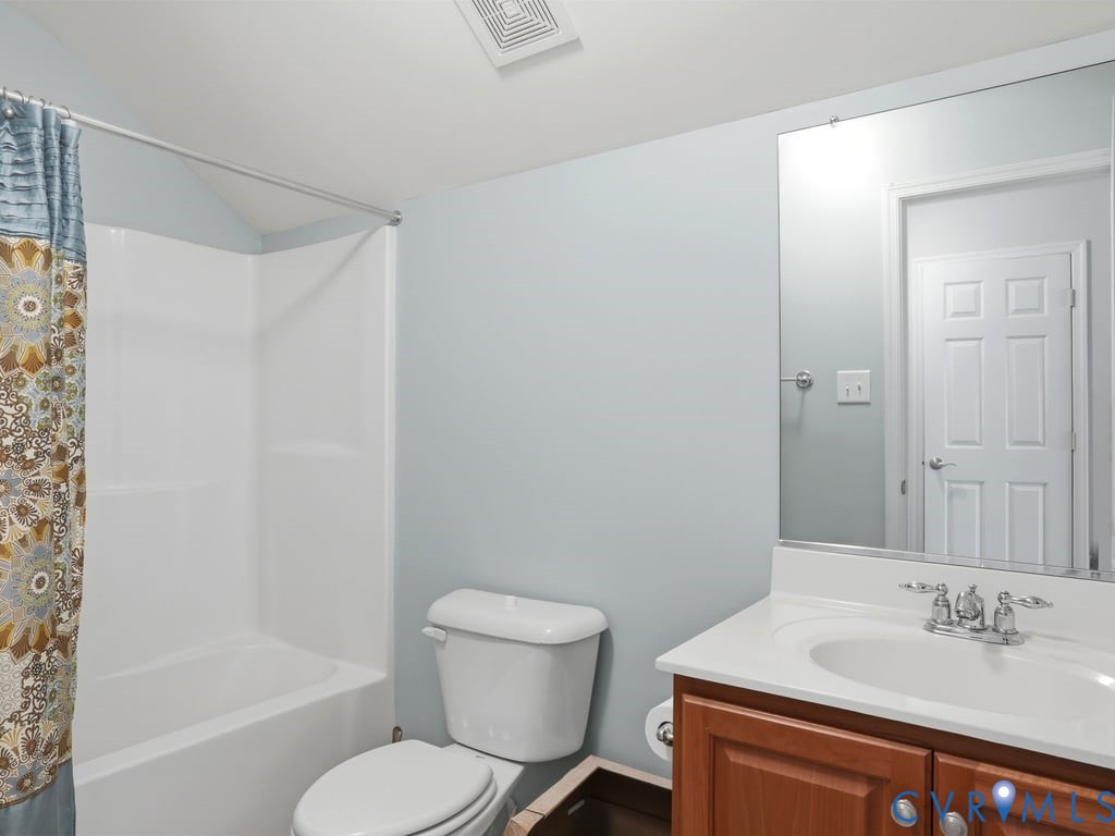 4513 Lake Summer Mews