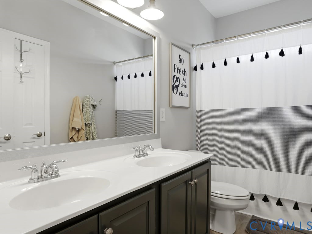 4513 Lake Summer Mews