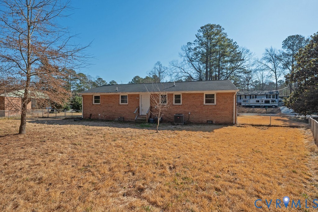 1616 Circle Dr