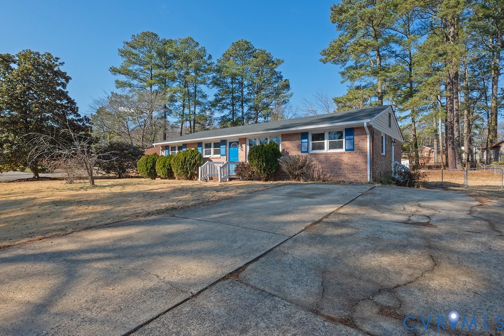 1616 Circle Dr