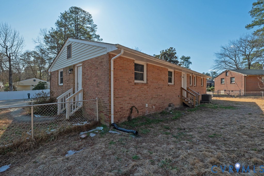 1616 Circle Dr