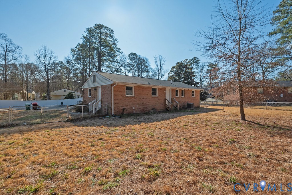 1616 Circle Dr