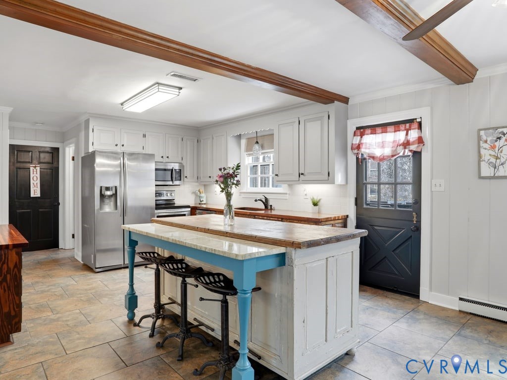 2711 Salisbury Rd