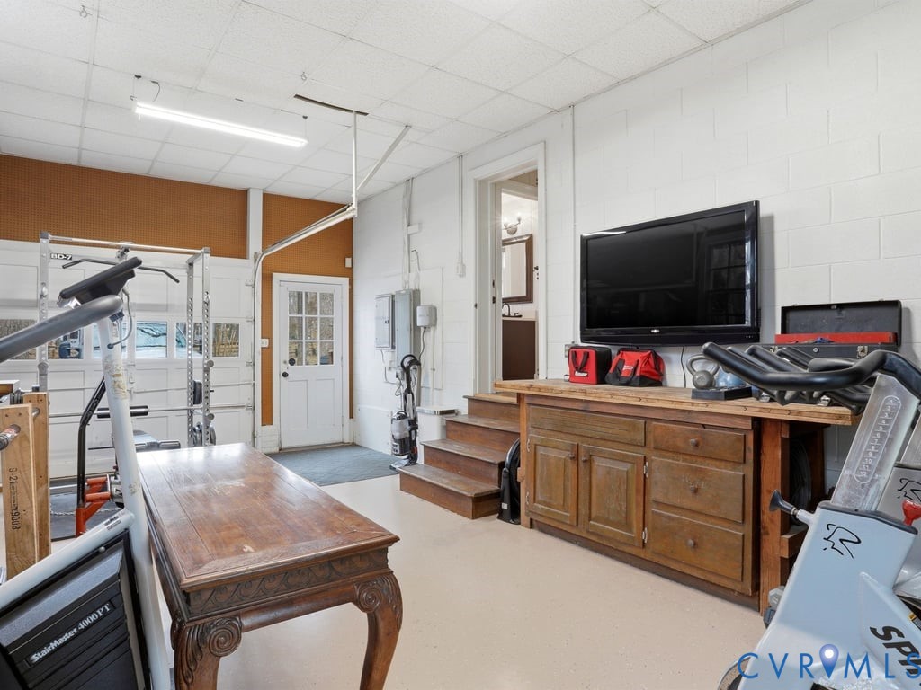 2711 Salisbury Rd