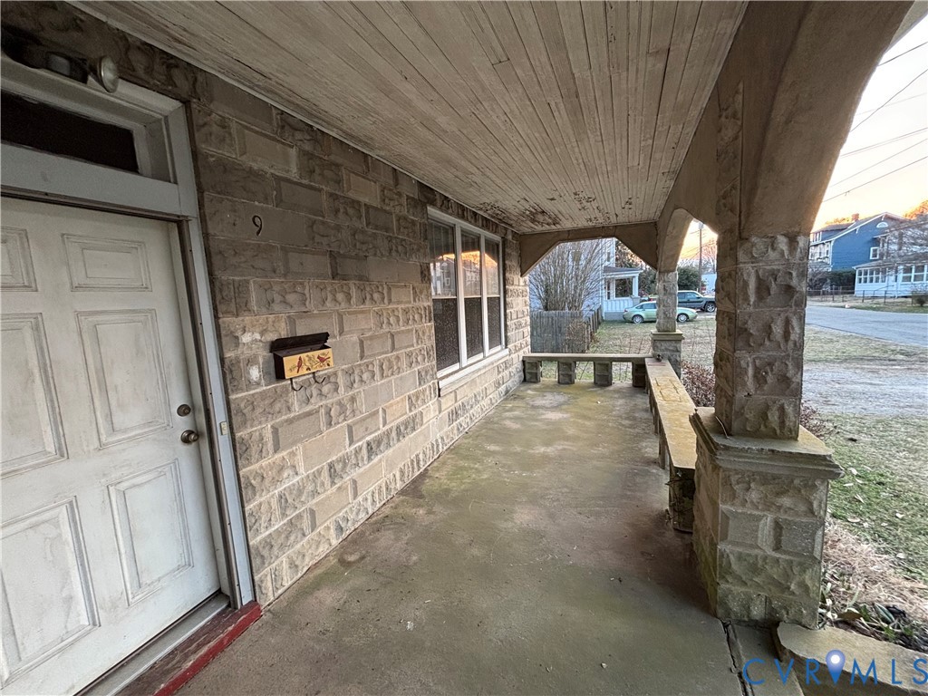 9 N Elm Ave