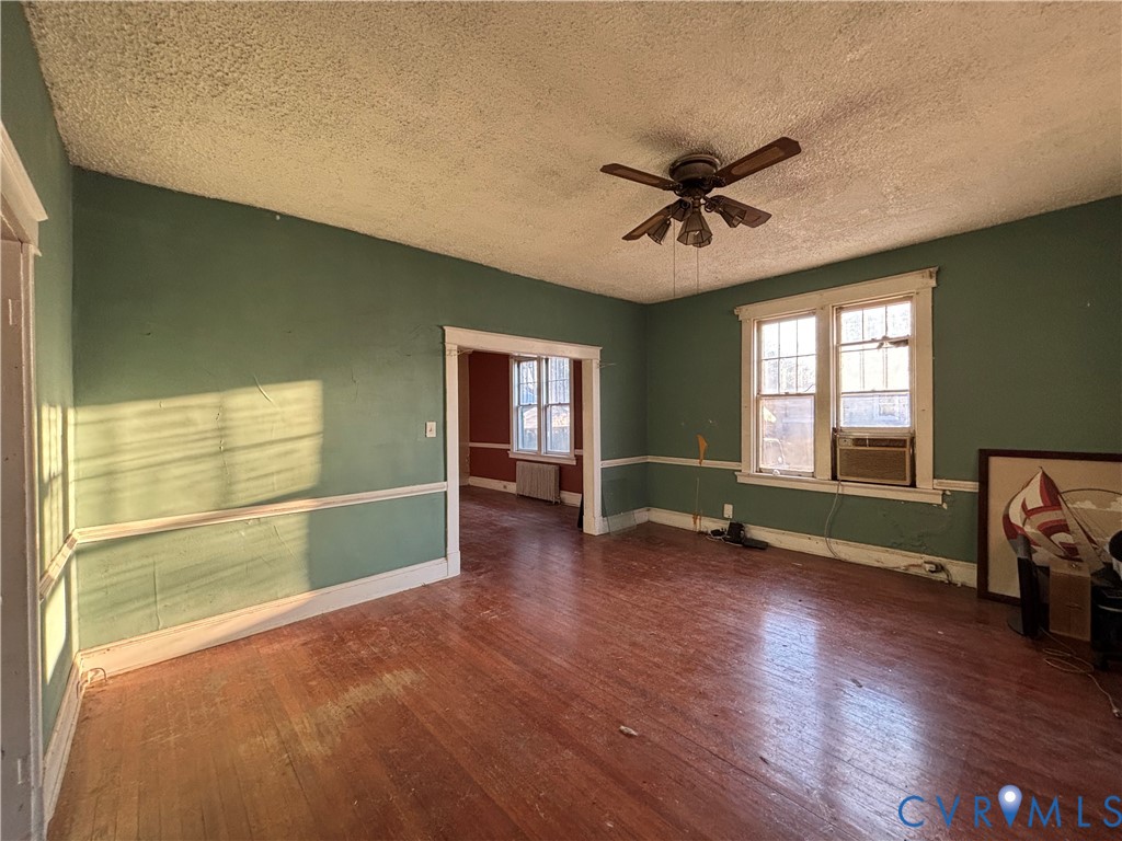 9 N Elm Ave