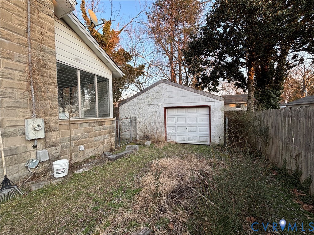 9 N Elm Ave