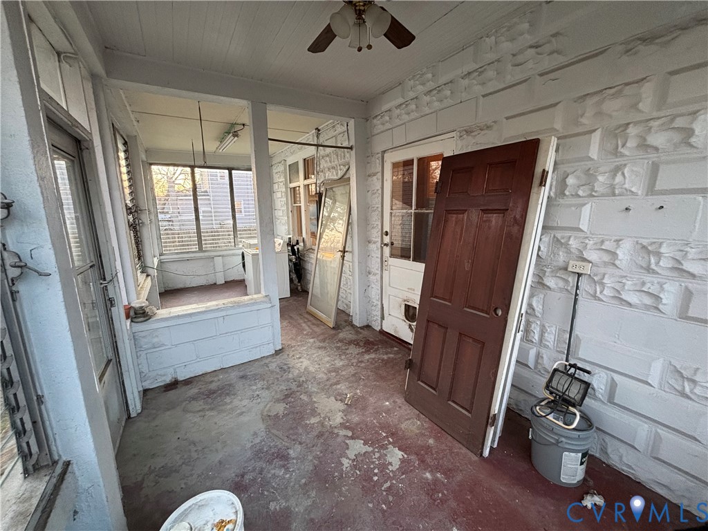 9 N Elm Ave