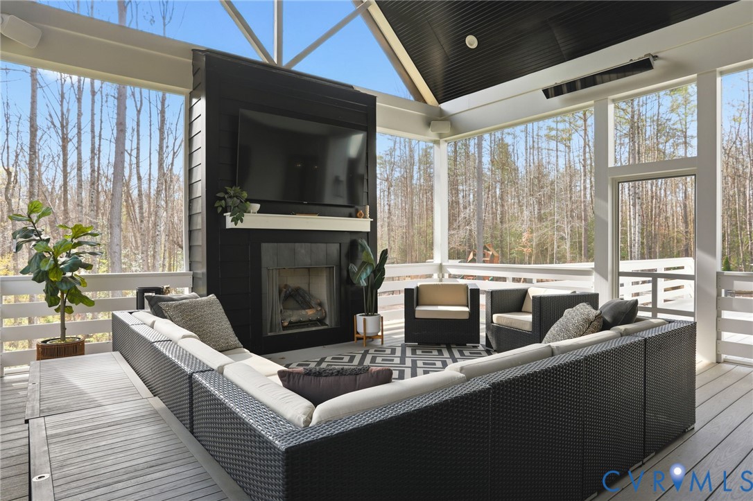 2121 Jockey Ridge Rd