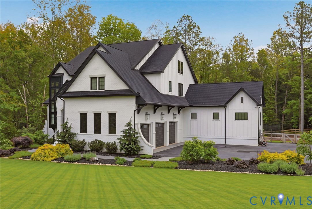 2121 Jockey Ridge Rd