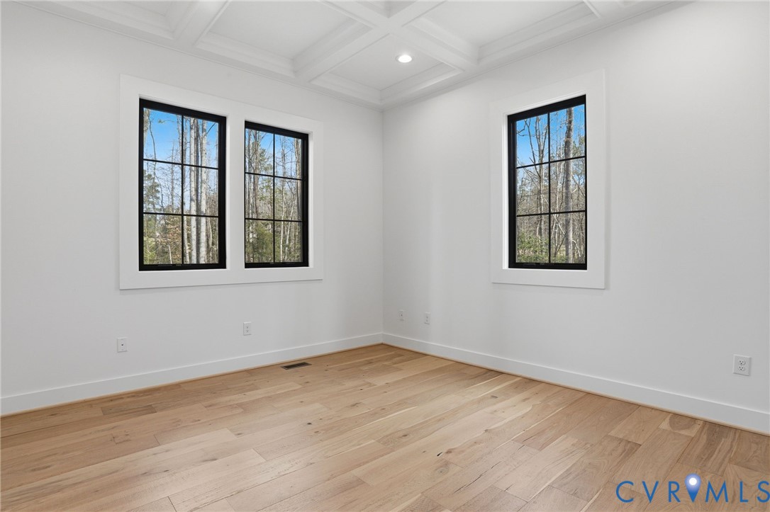 2121 Jockey Ridge Rd