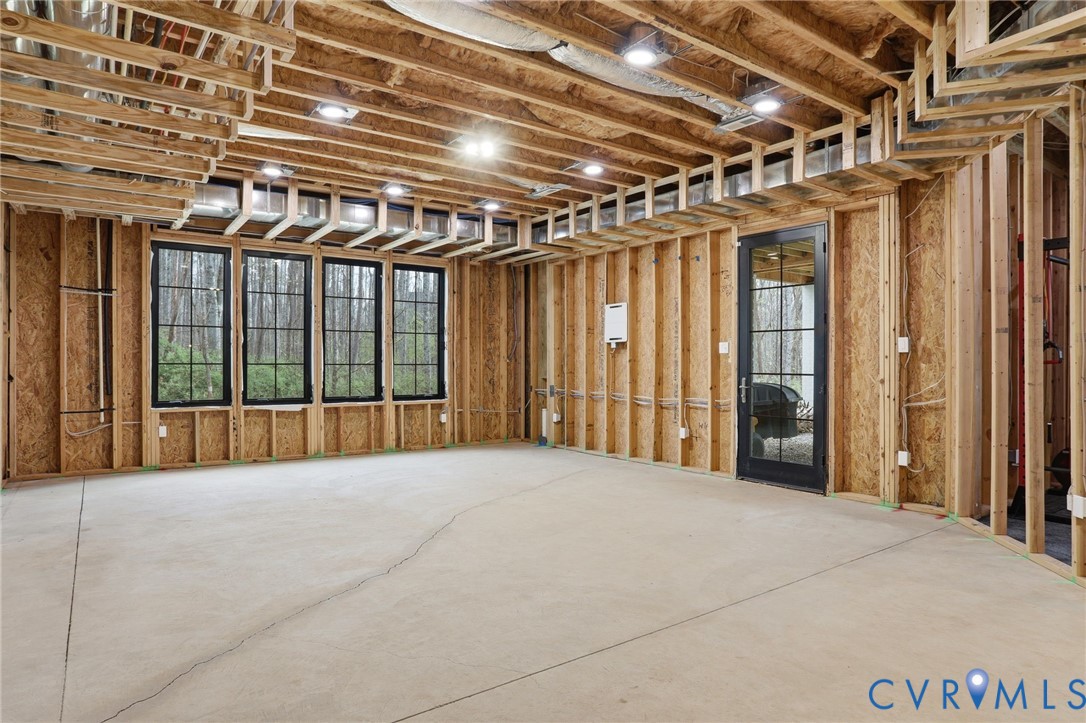 2121 Jockey Ridge Rd