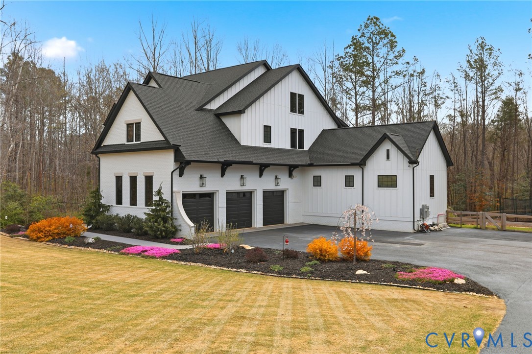 2121 Jockey Ridge Rd