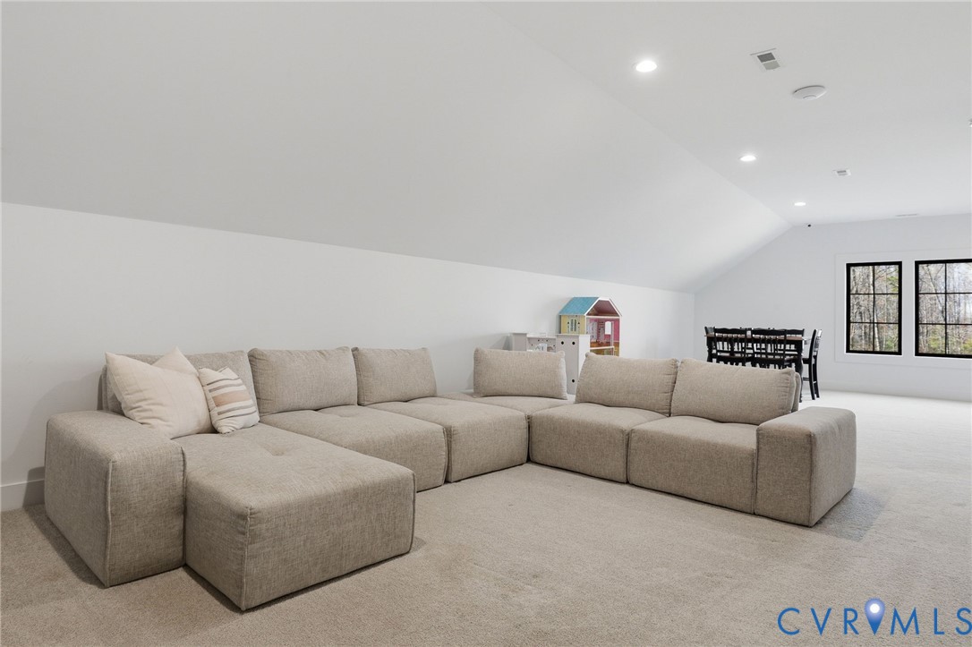 2121 Jockey Ridge Rd