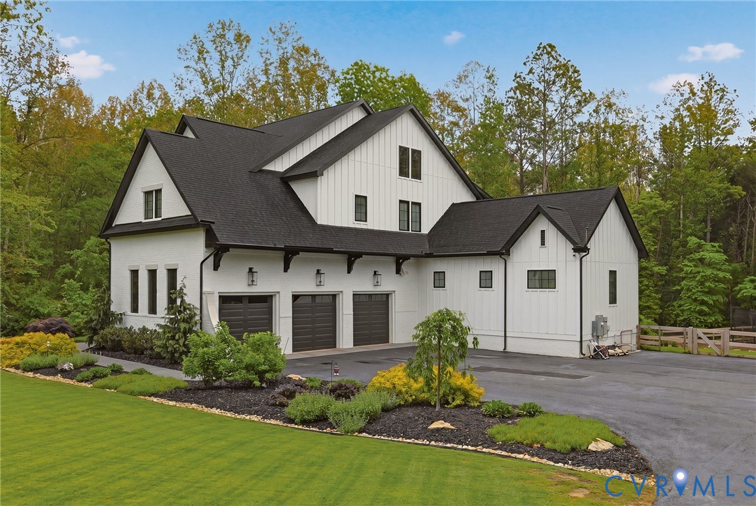 2121 Jockey Ridge Rd