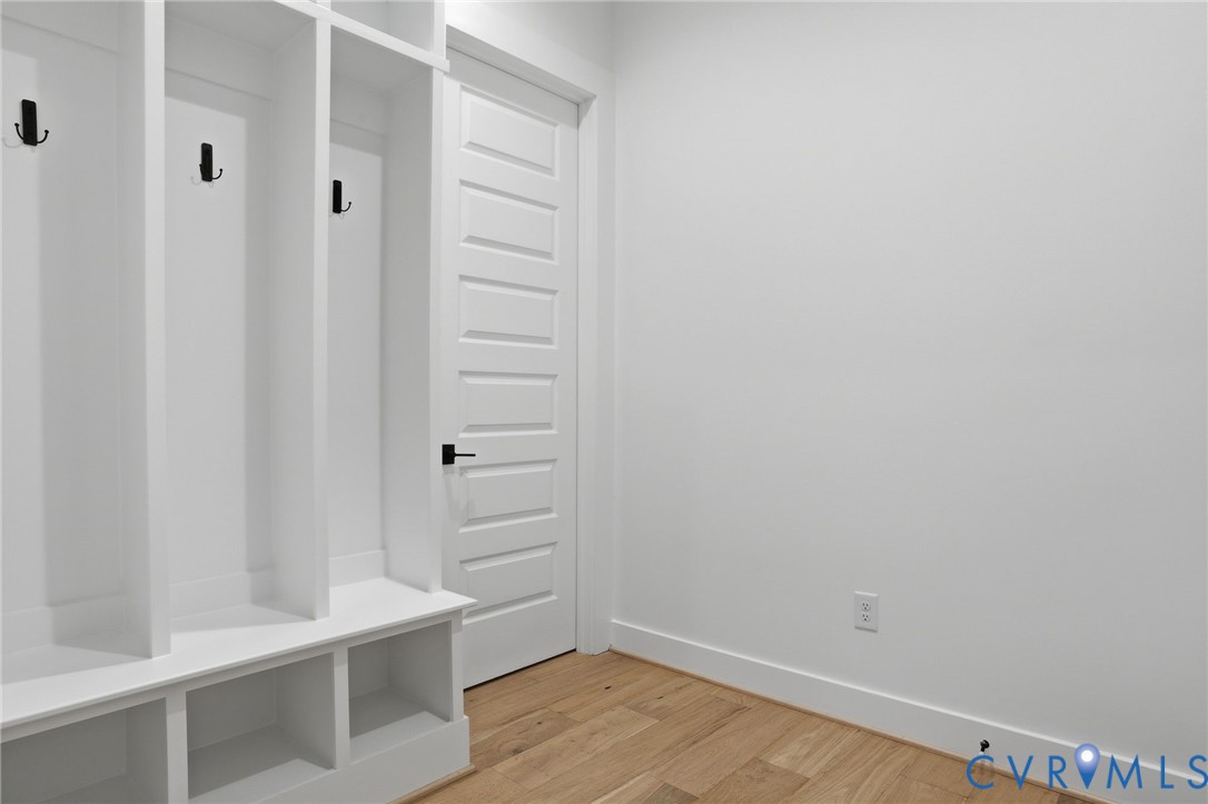 2121 Jockey Ridge Rd