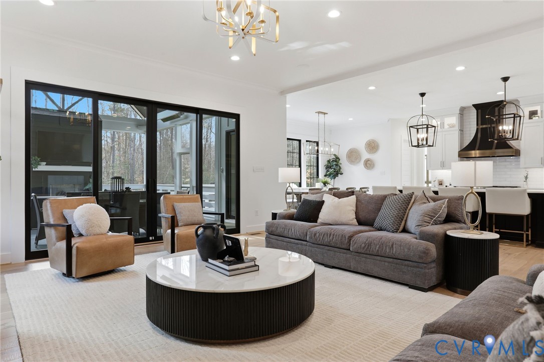 2121 Jockey Ridge Rd