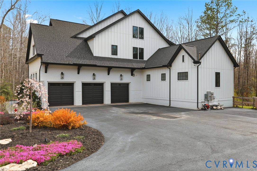 2121 Jockey Ridge Rd