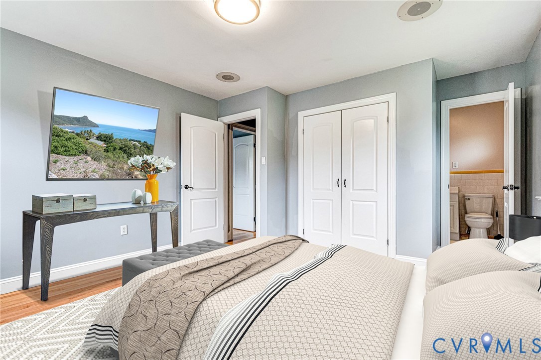 903 Greenview Dr
