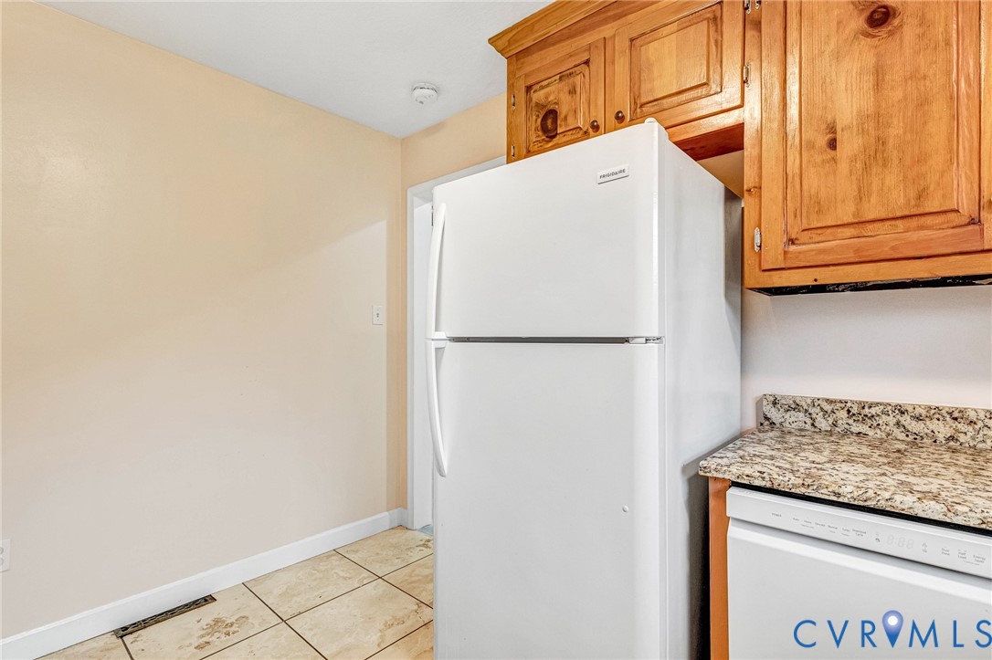 903 Greenview Dr
