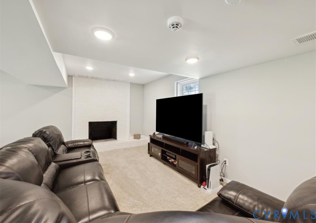 112 Webster Rd
