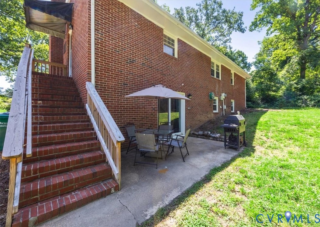112 Webster Rd
