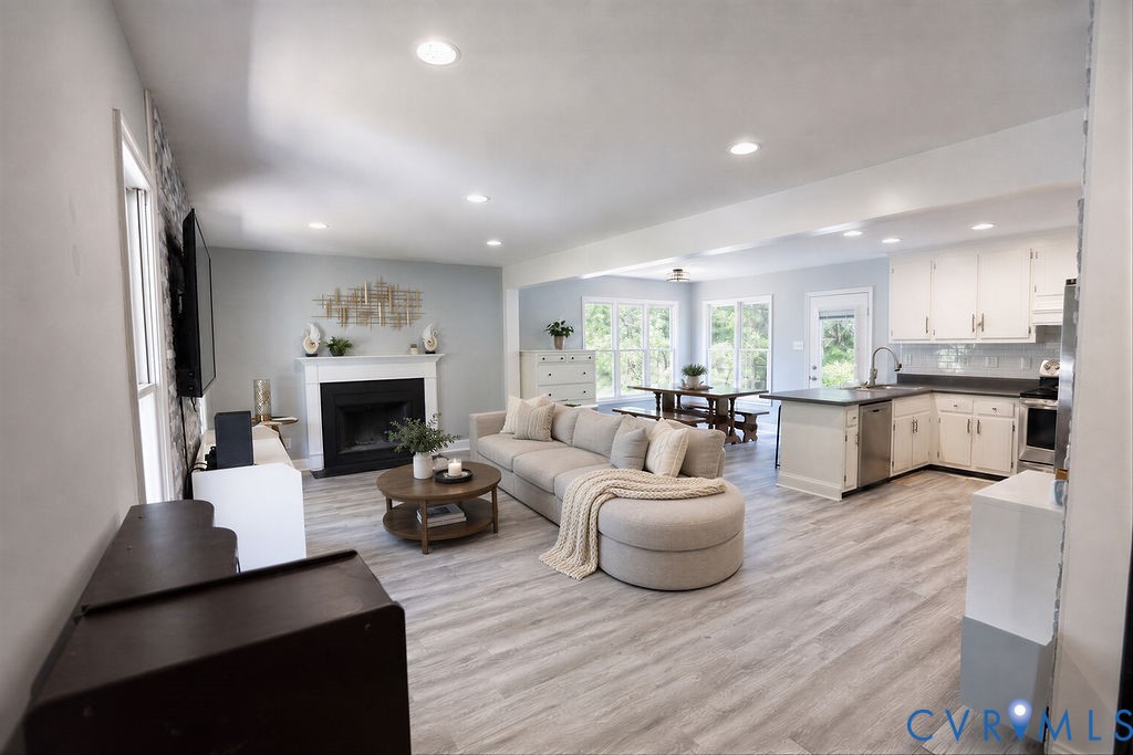 14001 Camouflage Ct