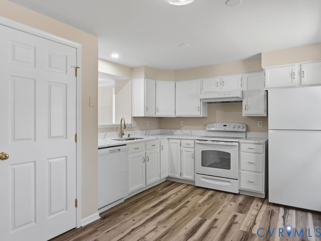 3041 Montfort Loop