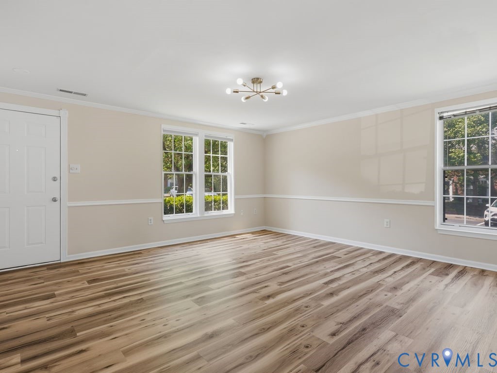 3041 Montfort Loop