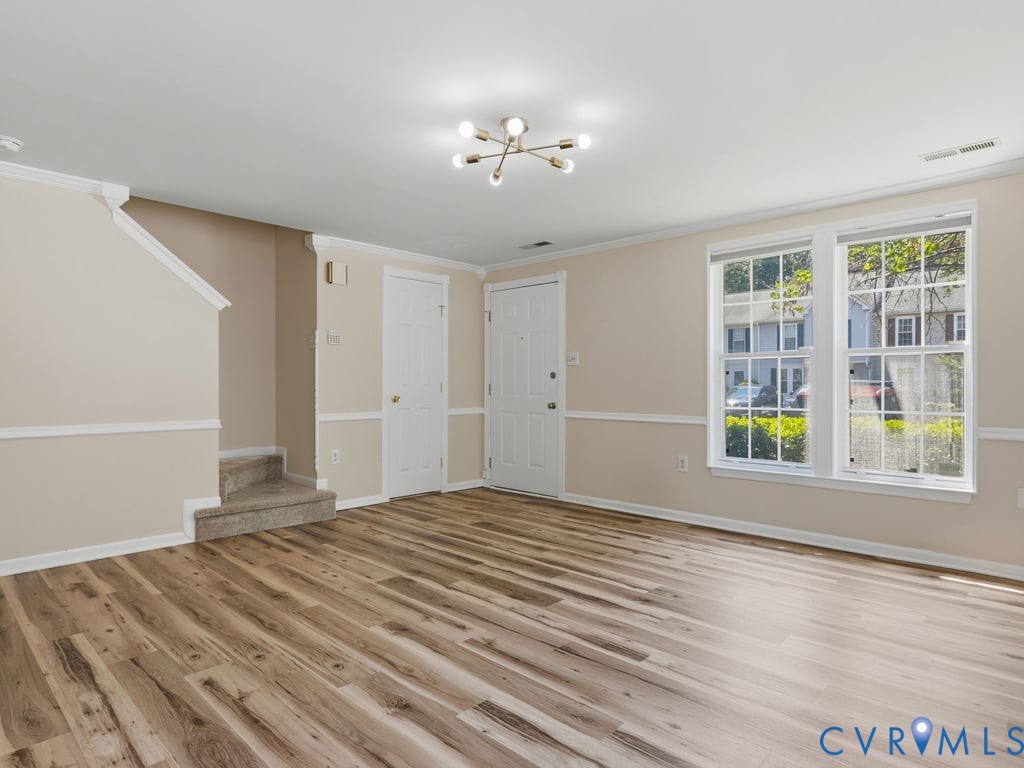 3041 Montfort Loop