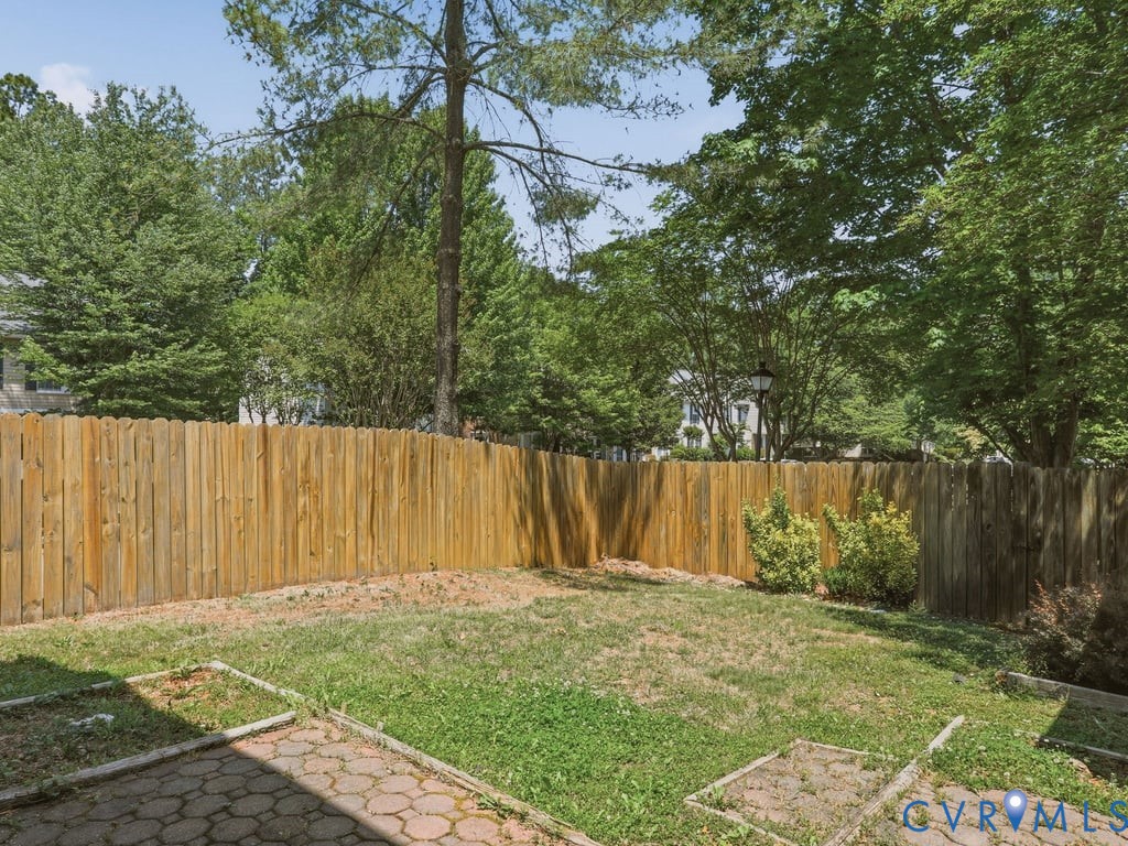 3041 Montfort Loop