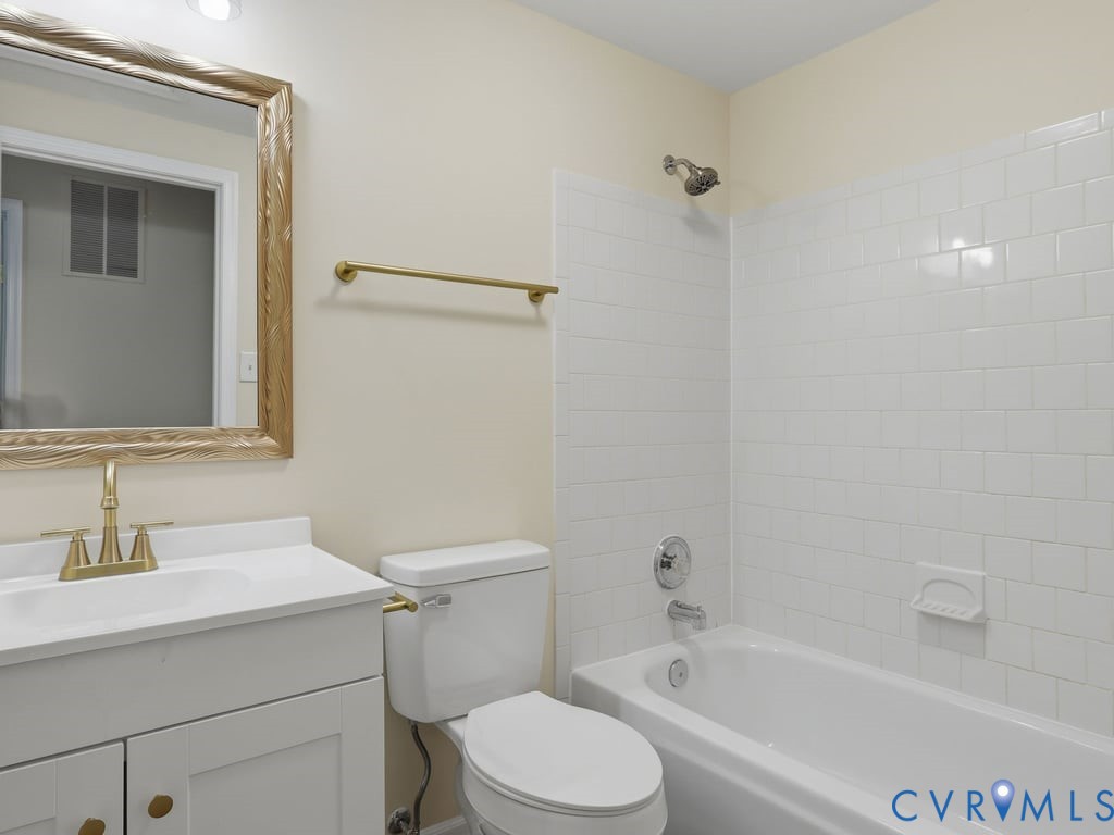 3041 Montfort Loop
