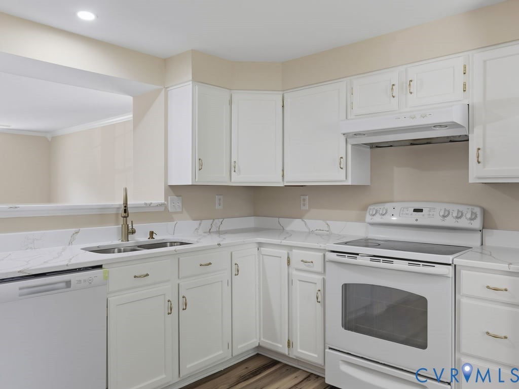 3041 Montfort Loop